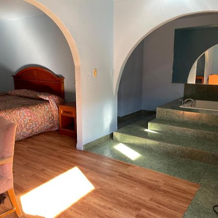 Full Moon Inn Huntington Park Εξωτερικό φωτογραφία