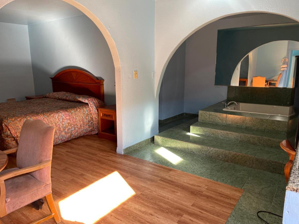 Full Moon Inn Huntington Park Εξωτερικό φωτογραφία