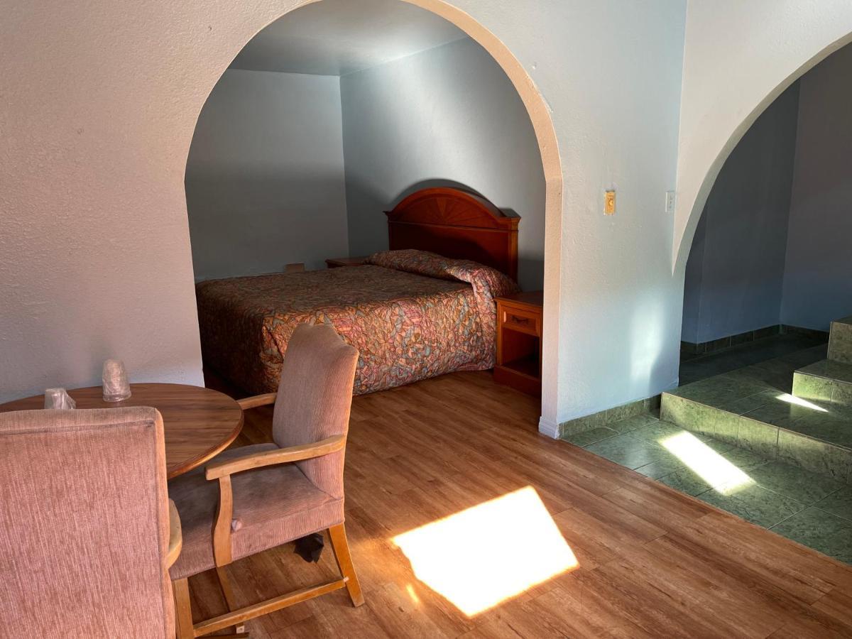 Full Moon Inn Huntington Park Εξωτερικό φωτογραφία