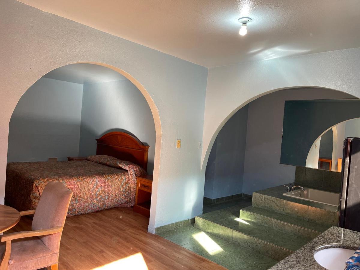 Full Moon Inn Huntington Park Εξωτερικό φωτογραφία